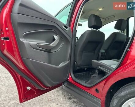 Красный Форд Си-Макс, объемом двигателя 2 л и пробегом 81 тыс. км за 14200 $, фото 34 на Automoto.ua