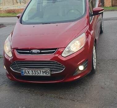 Красный Форд Си-Макс, объемом двигателя 2 л и пробегом 240 тыс. км за 12500 $, фото 1 на Automoto.ua