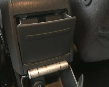 Форд Си-Макс, объемом двигателя 1.6 л и пробегом 338 тыс. км за 4500 $, фото 15 на Automoto.ua