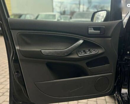 Форд Си-Макс, объемом двигателя 2 л и пробегом 188 тыс. км за 6500 $, фото 7 на Automoto.ua