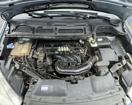 Форд Си-Макс, объемом двигателя 1.6 л и пробегом 261 тыс. км за 3700 $, фото 11 на Automoto.ua