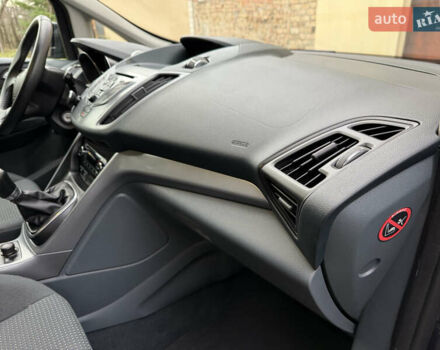 Форд Си-Макс, объемом двигателя 0 л и пробегом 68 тыс. км за 9500 $, фото 22 на Automoto.ua