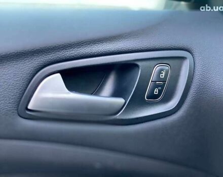 Форд Сі-Макс, об'ємом двигуна 0 л та пробігом 135 тис. км за 9390 $, фото 20 на Automoto.ua