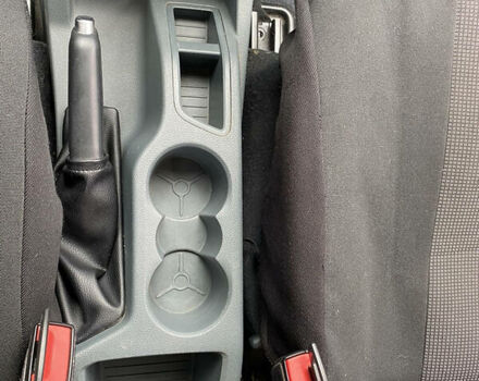 Форд Сі-Макс, об'ємом двигуна 1.6 л та пробігом 102 тис. км за 8500 $, фото 30 на Automoto.ua