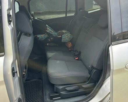 Сірий Форд Сі-Макс, об'ємом двигуна 1.6 л та пробігом 250 тис. км за 8500 $, фото 7 на Automoto.ua