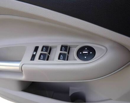 Серый Форд Си-Макс, объемом двигателя 2 л и пробегом 78 тыс. км за 13100 $, фото 10 на Automoto.ua