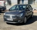 Серый Форд Си-Макс, объемом двигателя 2 л и пробегом 160 тыс. км за 11999 $, фото 1 на Automoto.ua