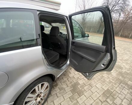 Серый Форд Си-Макс, объемом двигателя 1.6 л и пробегом 280 тыс. км за 3400 $, фото 16 на Automoto.ua