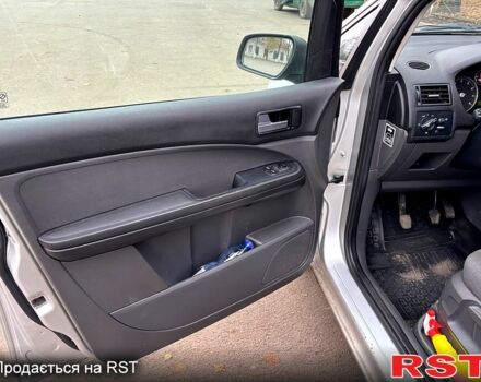 Серый Форд Си-Макс, объемом двигателя 1.6 л и пробегом 220 тыс. км за 3500 $, фото 7 на Automoto.ua