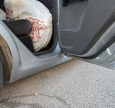 Серый Форд Си-Макс, объемом двигателя 2 л и пробегом 385 тыс. км за 5000 $, фото 13 на Automoto.ua