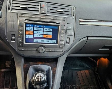 Сірий Форд Сі-Макс, об'ємом двигуна 1.8 л та пробігом 245 тис. км за 6400 $, фото 4 на Automoto.ua