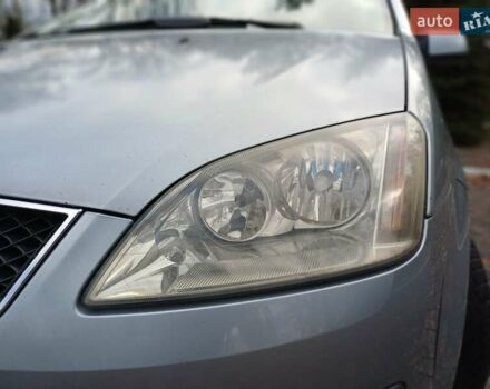 Серый Форд Си-Макс, объемом двигателя 1.75 л и пробегом 300 тыс. км за 3950 $, фото 35 на Automoto.ua