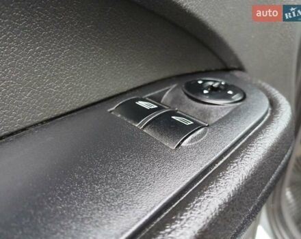 Серый Форд Си-Макс, объемом двигателя 1.75 л и пробегом 300 тыс. км за 3950 $, фото 29 на Automoto.ua