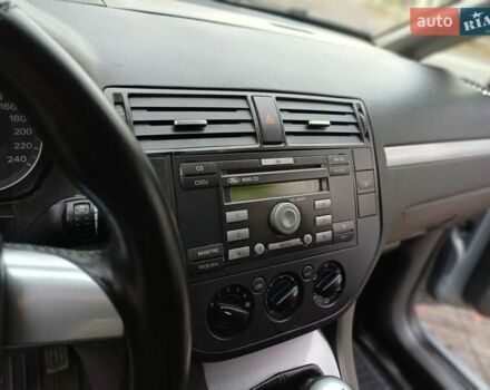 Серый Форд Си-Макс, объемом двигателя 1.75 л и пробегом 300 тыс. км за 3950 $, фото 24 на Automoto.ua