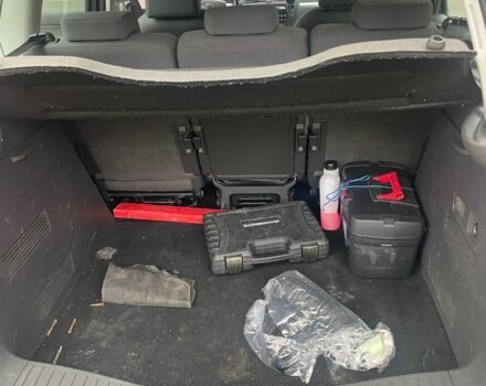 Сірий Форд Сі-Макс, об'ємом двигуна 1.6 л та пробігом 280 тис. км за 3700 $, фото 7 на Automoto.ua