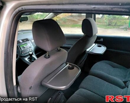 Серый Форд Си-Макс, объемом двигателя 1.6 л и пробегом 297 тыс. км за 3250 $, фото 2 на Automoto.ua