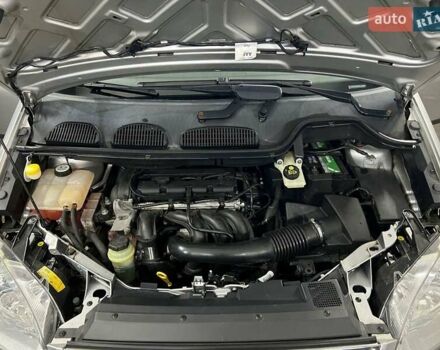 Сірий Форд Сі-Макс, об'ємом двигуна 1.6 л та пробігом 217 тис. км за 4900 $, фото 18 на Automoto.ua