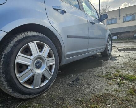 Серый Форд Си-Макс, объемом двигателя 1.6 л и пробегом 260 тыс. км за 2000 $, фото 5 на Automoto.ua