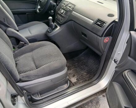 Серый Форд Си-Макс, объемом двигателя 1.6 л и пробегом 302 тыс. км за 3900 $, фото 7 на Automoto.ua