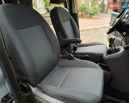 Серый Форд Си-Макс, объемом двигателя 1.75 л и пробегом 300 тыс. км за 3950 $, фото 33 на Automoto.ua