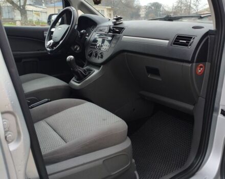 Серый Форд Си-Макс, объемом двигателя 1.6 л и пробегом 243 тыс. км за 2600 $, фото 5 на Automoto.ua