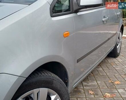 Серый Форд Си-Макс, объемом двигателя 1.75 л и пробегом 300 тыс. км за 3950 $, фото 6 на Automoto.ua