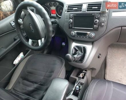 Форд Си-Макс 2005 в Каменское - Днепродзержинск на Automoto.ua Серый Форд Си-Макс, объемом двигателя 1.6 л и пробегом 299 тыс. км за 4300 $, фото 4 на Automoto.ua