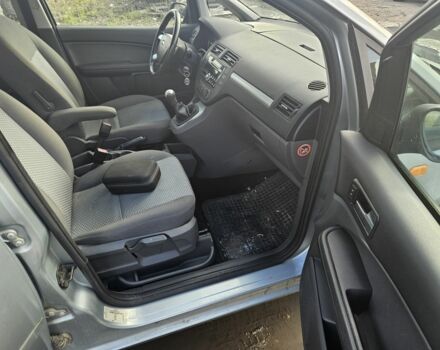 Серый Форд Си-Макс, объемом двигателя 1.6 л и пробегом 260 тыс. км за 2000 $, фото 8 на Automoto.ua