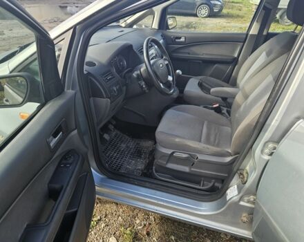 Серый Форд Си-Макс, объемом двигателя 1.6 л и пробегом 260 тыс. км за 2000 $, фото 10 на Automoto.ua