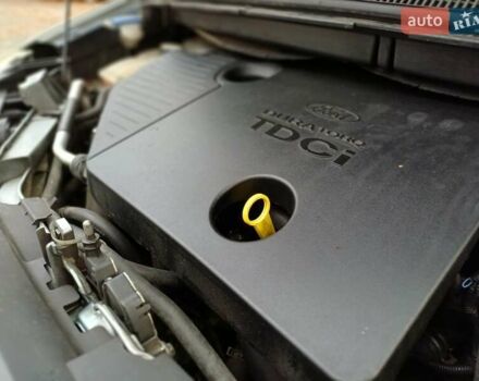 Серый Форд Си-Макс, объемом двигателя 1.75 л и пробегом 300 тыс. км за 3950 $, фото 38 на Automoto.ua