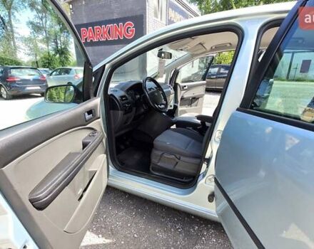 Серый Форд Си-Макс, объемом двигателя 1.6 л и пробегом 226 тыс. км за 4999 $, фото 11 на Automoto.ua