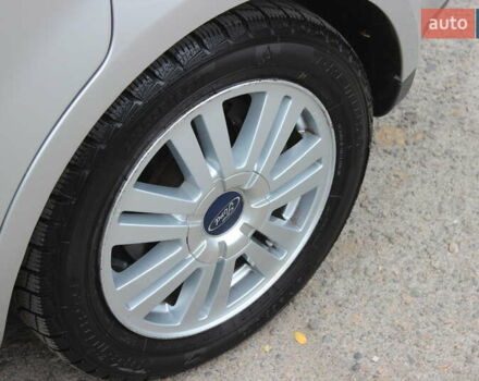 Сірий Форд Сі-Макс, об'ємом двигуна 2 л та пробігом 108 тис. км за 6999 $, фото 11 на Automoto.ua