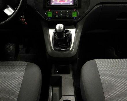 Серый Форд Си-Макс, объемом двигателя 1.8 л и пробегом 196 тыс. км за 4500 $, фото 12 на Automoto.ua