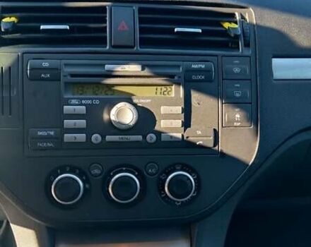 Серый Форд Си-Макс, объемом двигателя 1.6 л и пробегом 250 тыс. км за 5099 $, фото 6 на Automoto.ua