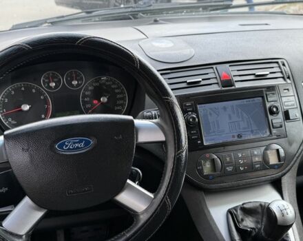 Серый Форд Си-Макс, объемом двигателя 1.6 л и пробегом 300 тыс. км за 3550 $, фото 7 на Automoto.ua