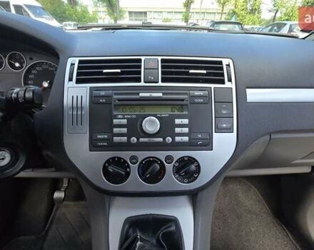 Серый Форд Си-Макс, объемом двигателя 1.6 л и пробегом 226 тыс. км за 4999 $, фото 16 на Automoto.ua