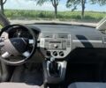 Серый Форд Си-Макс, объемом двигателя 1.6 л и пробегом 256 тыс. км за 4950 $, фото 4 на Automoto.ua