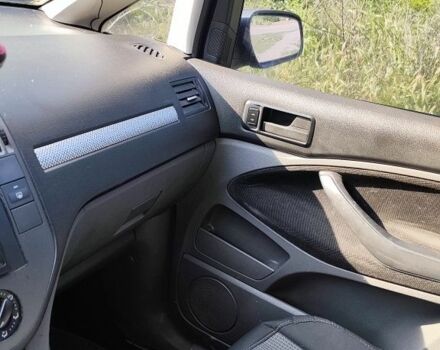 Серый Форд Си-Макс, объемом двигателя 1.6 л и пробегом 243 тыс. км за 4600 $, фото 5 на Automoto.ua