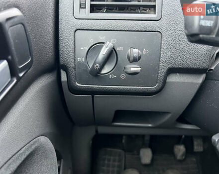 Серый Форд Си-Макс, объемом двигателя 1.8 л и пробегом 208 тыс. км за 5499 $, фото 20 на Automoto.ua