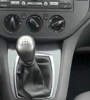 Серый Форд Си-Макс, объемом двигателя 1.8 л и пробегом 216 тыс. км за 5700 $, фото 4 на Automoto.ua