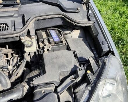 Серый Форд Си-Макс, объемом двигателя 1.6 л и пробегом 243 тыс. км за 4600 $, фото 10 на Automoto.ua