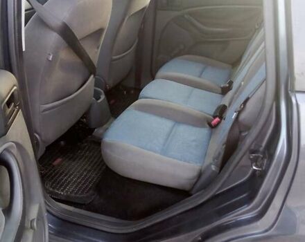 Серый Форд Си-Макс, объемом двигателя 1.6 л и пробегом 320 тыс. км за 5500 $, фото 3 на Automoto.ua