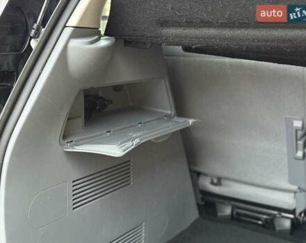 Сірий Форд Сі-Макс, об'ємом двигуна 1.6 л та пробігом 239 тис. км за 5800 $, фото 34 на Automoto.ua