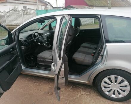 Серый Форд Си-Макс, объемом двигателя 2 л и пробегом 220 тыс. км за 2950 $, фото 1 на Automoto.ua