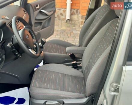 Сірий Форд Сі-Макс, об'ємом двигуна 1.6 л та пробігом 156 тис. км за 5850 $, фото 17 на Automoto.ua