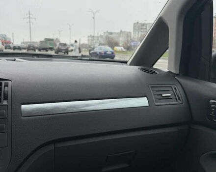 Серый Форд Си-Макс, объемом двигателя 2 л и пробегом 245 тыс. км за 5500 $, фото 9 на Automoto.ua