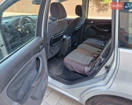 Серый Форд Си-Макс, объемом двигателя 1.75 л и пробегом 247 тыс. км за 5600 $, фото 6 на Automoto.ua