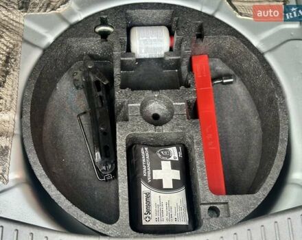 Сірий Форд Сі-Макс, об'ємом двигуна 1.6 л та пробігом 156 тис. км за 5850 $, фото 33 на Automoto.ua