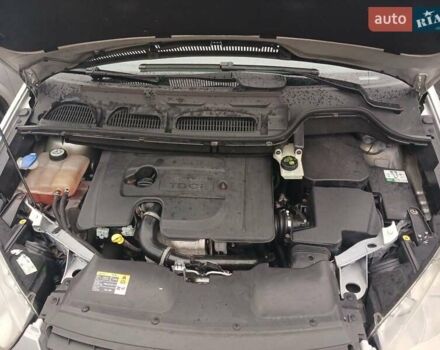 Серый Форд Си-Макс, объемом двигателя 1.6 л и пробегом 291 тыс. км за 4850 $, фото 7 на Automoto.ua