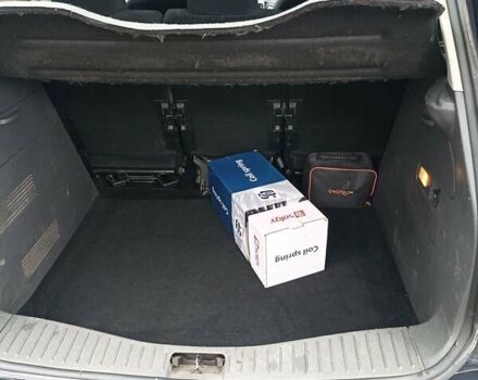 Серый Форд Си-Макс, объемом двигателя 1.75 л и пробегом 236 тыс. км за 5190 $, фото 4 на Automoto.ua